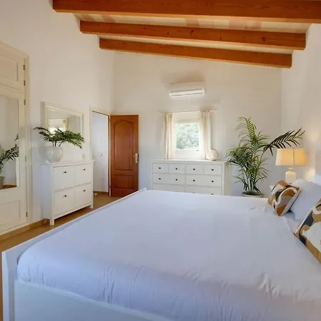 Вилла Reig In Traumlage,pool,strandnah,schnelles Wifi,klima