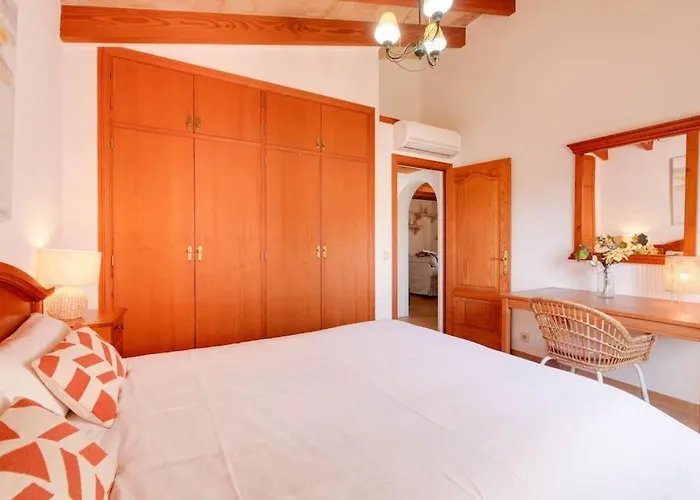 Reig In Traumlage,pool,strandnah,schnelles Wifi,klima Willa